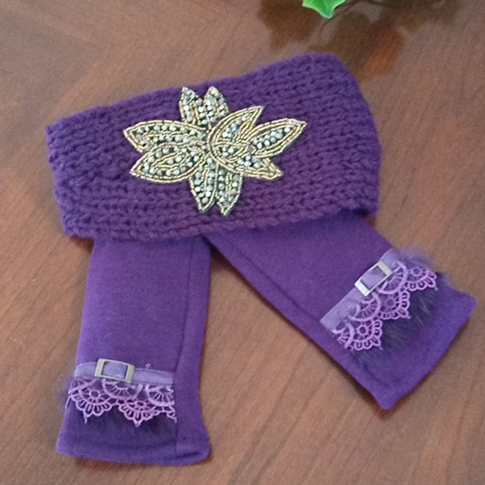 Women's Hand Made Head Wrap with Matching Gloves 🧤 Purple 💜 Never Worn!!!